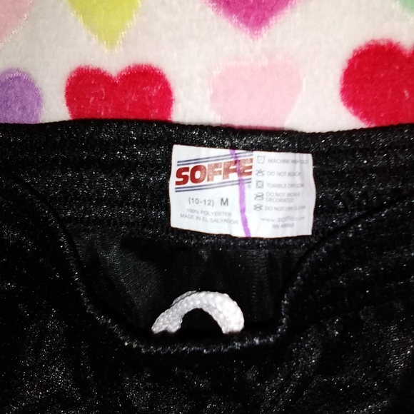 Shorts - Picture 2 of 3